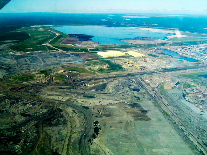Presa de Syncrude Tailings en Canadá (Fuente. Wikipedia)