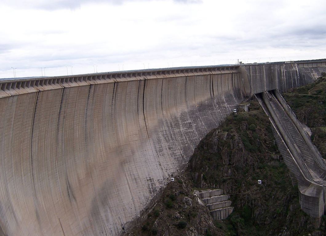 Presa de Almendra 