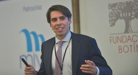 Adrián Campos