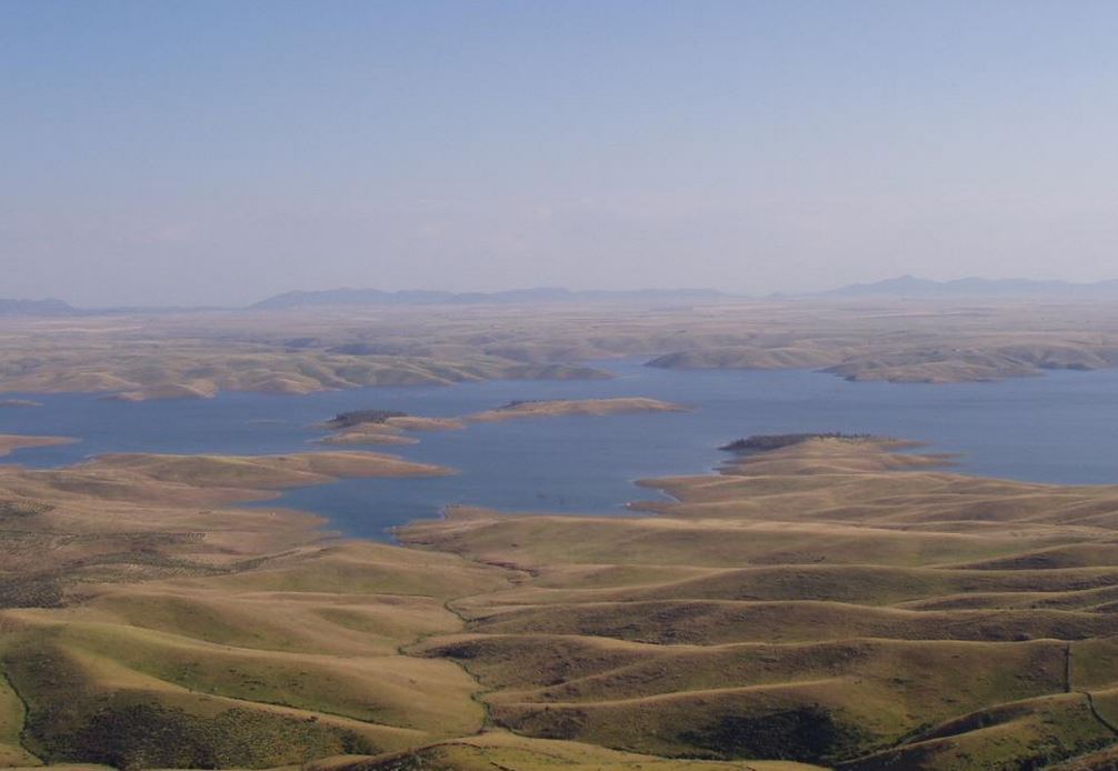 Vista del embalse de La Serena desde el Castillo de la Puebla de Alcocer